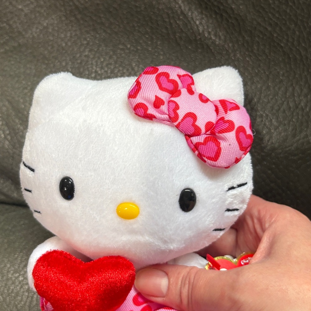 Hello kitty ty beanie baby kitty in heart leopard dress holding heart - Picture 6 of 6